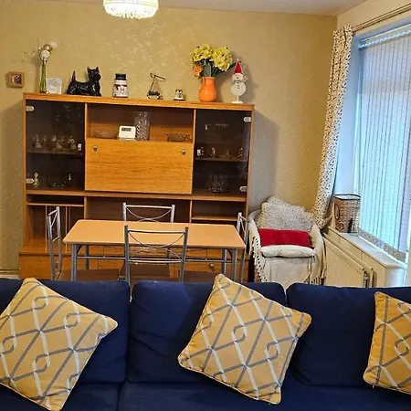 2bedroom Away From Manchester