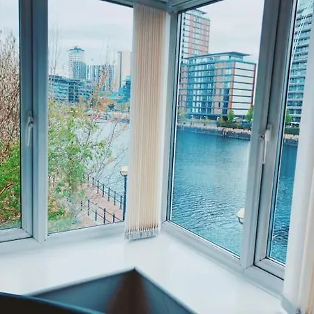 View Retreat 2br 3beds アパート マンチェスター