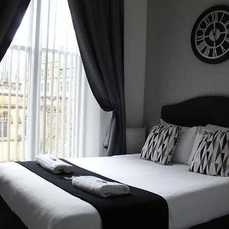 Hotel Mitre Centre 3*