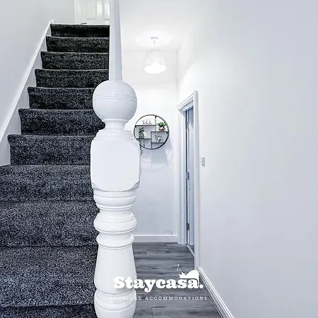 Ashfield Co-living - Private Self-cater Manchester