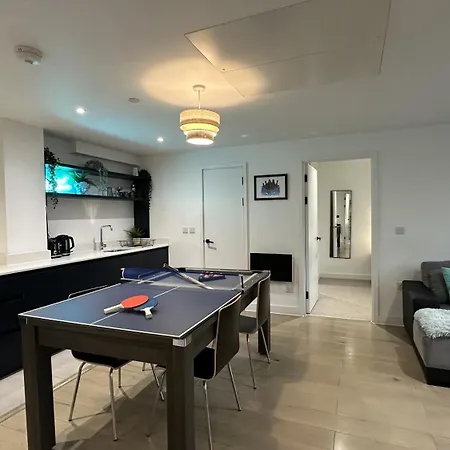 Lux Livin' - Luxury 2 Bed With Sky Garden * Manchester
