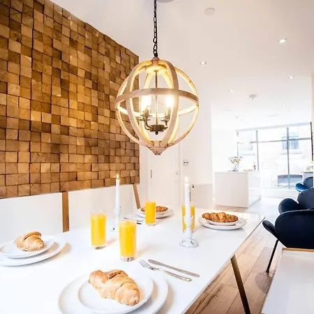 Holiday home Superhost: Luxury Deansgate Townhouse Manchester