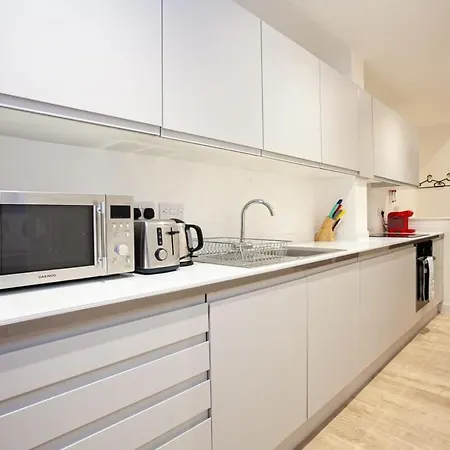Daire Super 2 Bed Close To Victoria Station