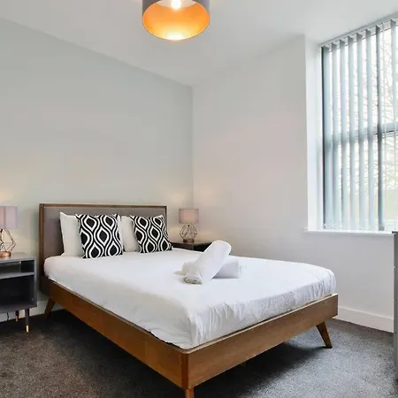 Apartament Free Parking - Charming 2-br Flat Near Salford Royal
