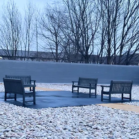 Luxury 2 Bedroom In Centre - Free Parking *