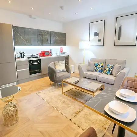 Renovated Flat With King Bed In The Heart Of Manc - Pass The Keys Manchester