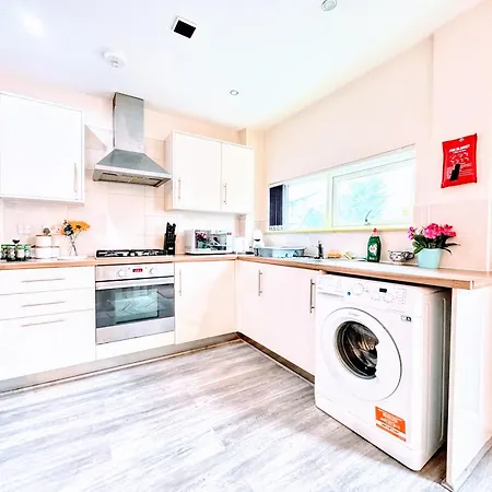 The Commonwealth House By Bevolve *