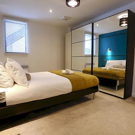 Pass The Keys Former Mill Complex Flat With Balcony Ancoats Appartement