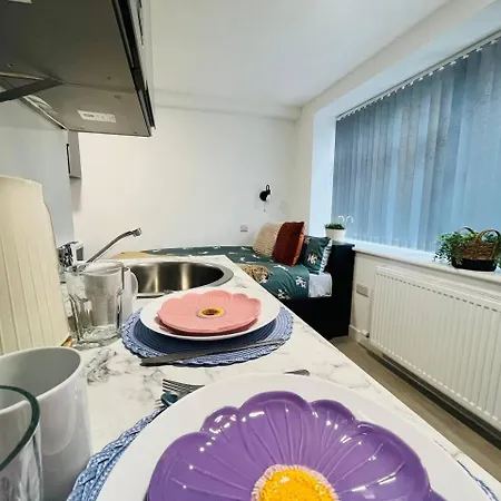 Contemporary Chic Studio In Stretford Διαμέρισμα Μάντσεστερ