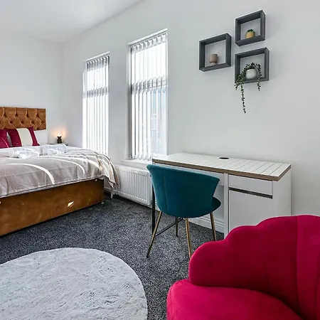 Ashfield Co-living - Private Self-cater Gæstehus Manchester