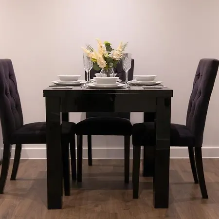 Luxury Mcr 2bed,2bath Apartment- Location! * مانشستر