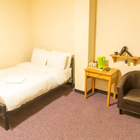 Hotel Victoria Warehouse 3*