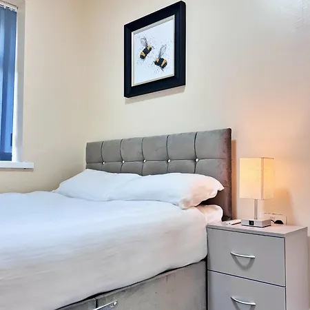 Dom wakacyjny Full In Heywood Street Near Cheetham Hill Manchester