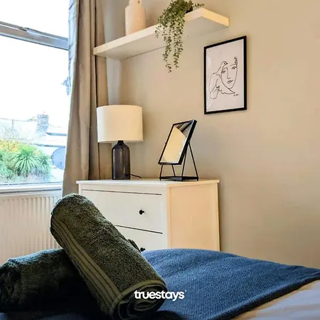 Ferienhaus Crawford House - Stunning 2 Bedroom House In