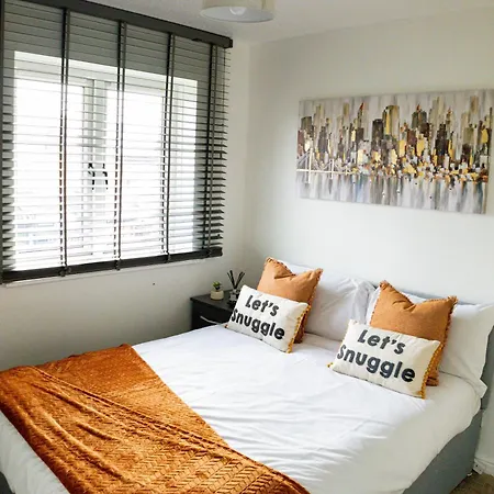 Dynasty - Alison Kelly Close *