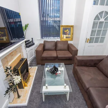 Holiday home Lovely + Free Parking Manchester