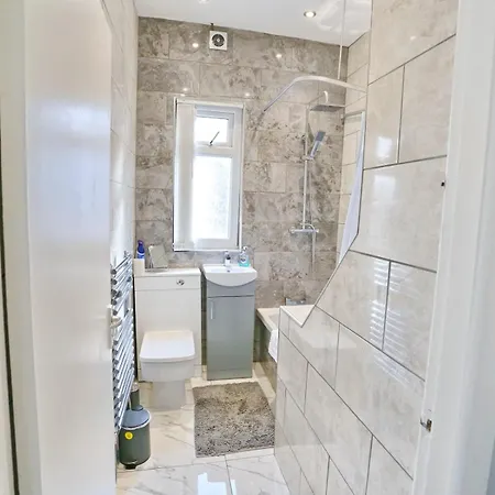 Holiday home Pass The Keys 5 Min Walk Free Parking Coop Live And Ethiad Arena Manchester