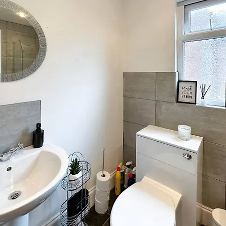 Hotel Homely 4-bedroom House