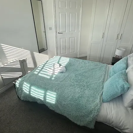 Lux Livin' - Luxury 2 Bed With Free Parking * Manchester