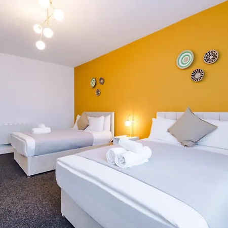 Elm , Collection Of Available Near Media , Free Parking Appartement