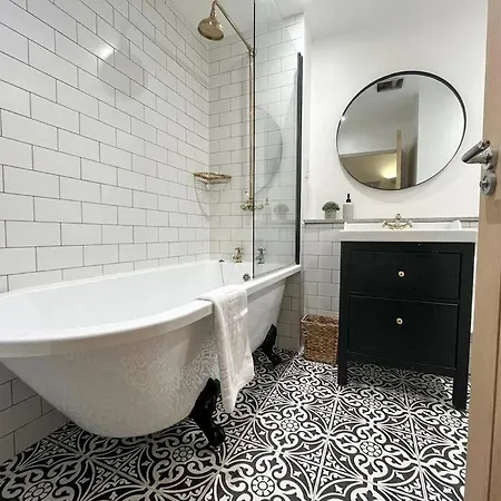 Stunning City Centre Loft, 2 Bed 2 Bath