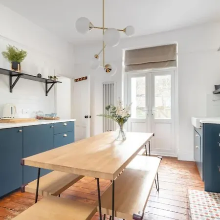 Elegant From Manchester