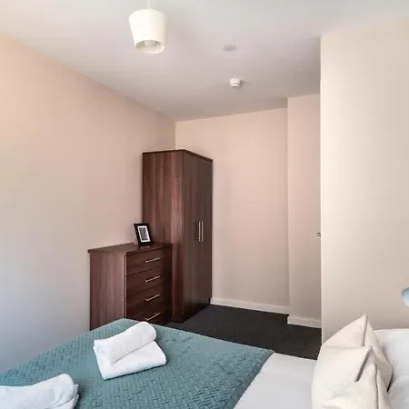 Modern & Stylish 2 Bed In Manchester