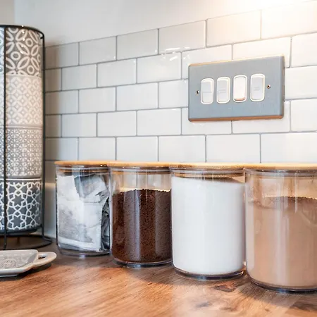 Semesterbostad 6 Guests - 3 Bedrooms - Free Wi-fi - *