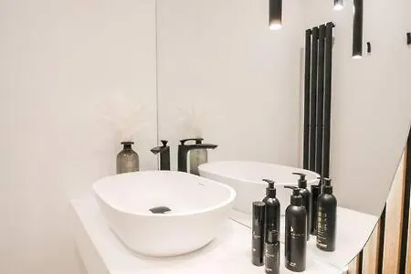 Japandi By The Heim Residences Манчестер