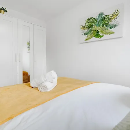 度假居 Dazzling & Modern 4bd - Coop Live - Etihad - Parking *