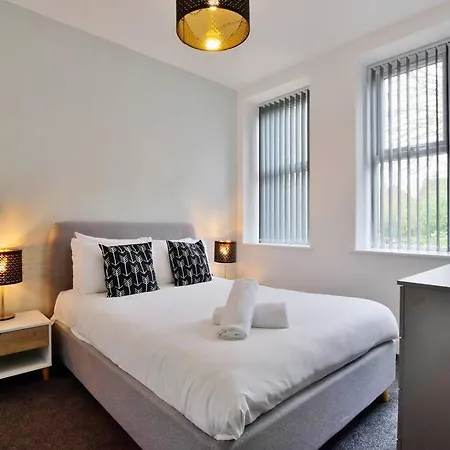 Apartman Free Parking - Spacious 2-br Close To Salford Royal *