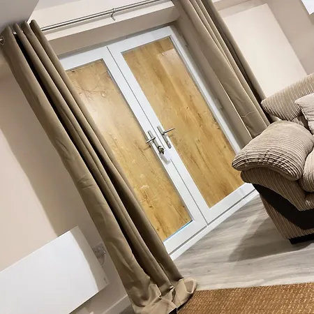 Luxury 2 Bedroom In Centre - Free Parking