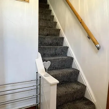 Free Parking - Near Coop Live, Etihad - Comfy 3-bed House In Holiday home Manchester