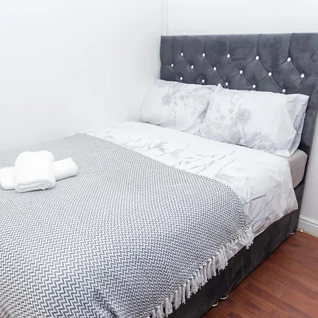 Caasi Gorton * Manchester