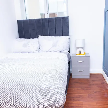 Caasi Gorton بيت للعطل مانشستر