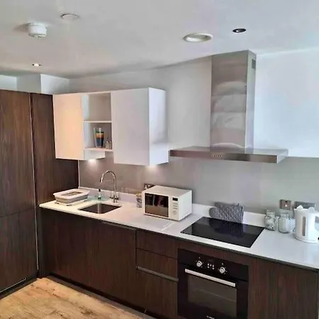 アパート Stunning Centre , Sleeps 3, Balcony, Smart Tvs