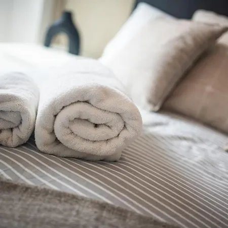 Stunning Centre , Sleeps 3, Balcony, Smart Tvs アパート マンチェスター