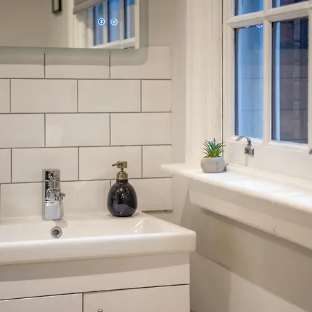 Marsh Lux 3 Μάντσεστερ