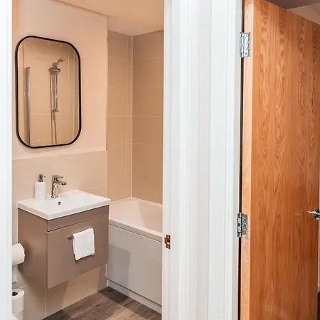 Apartamento Entire 2 Bedroom And 2 Bathroom In -free Underground Parking