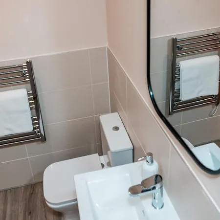 Apartamento Entire 2 Bedroom And 2 Bathroom In -free Underground Parking *