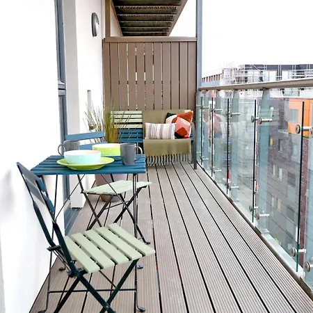 Pass The Keys Former Mill Complex Flat With Balcony Ancoats Appartement
