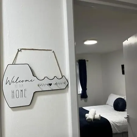 Salford 2-bed - Near Uni & Mcr Centre * מנצ'סטר