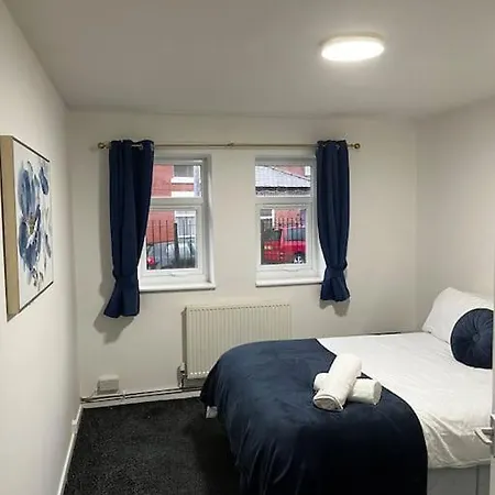 Salford 2-bed - Near Uni & Mcr Centre *