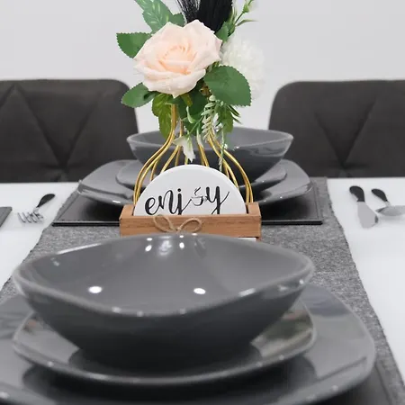 Holiday home Etihcity - 3 Bedroom Semi - Free Parking Near Etihad Stadium, Tourist Attractions, Centre, Transport And Motorway Links Next To Mcdonald's - Sky N Netflix Manchester