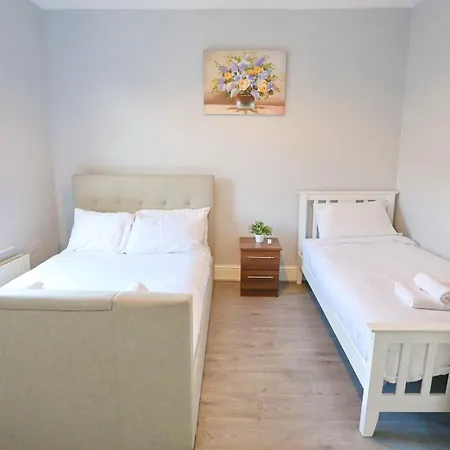 Pass The Keys 5 Min Walk Free Parking Coop Live And Ethiad Arena Holiday home Manchester