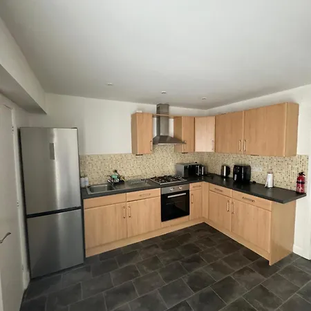 Sleeps5-netflix-parkg-near Center Etihad