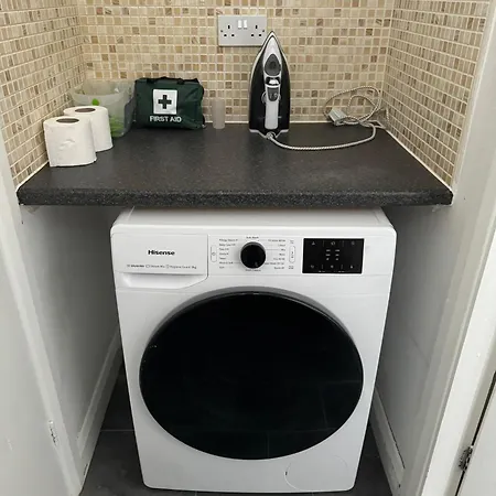 Sleeps5-netflix-parkg-near Center Etihad Semesterbostad *