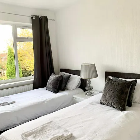 Hébergement de vacances Immaculate 3-bed Travel Nest Unavailable *
