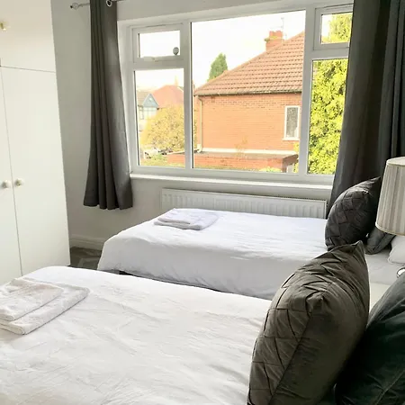 Immaculate 3-bed Travel Nest Unavailable *