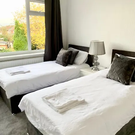 Immaculate 3-bed Travel Nest Unavailable Hébergement de vacances